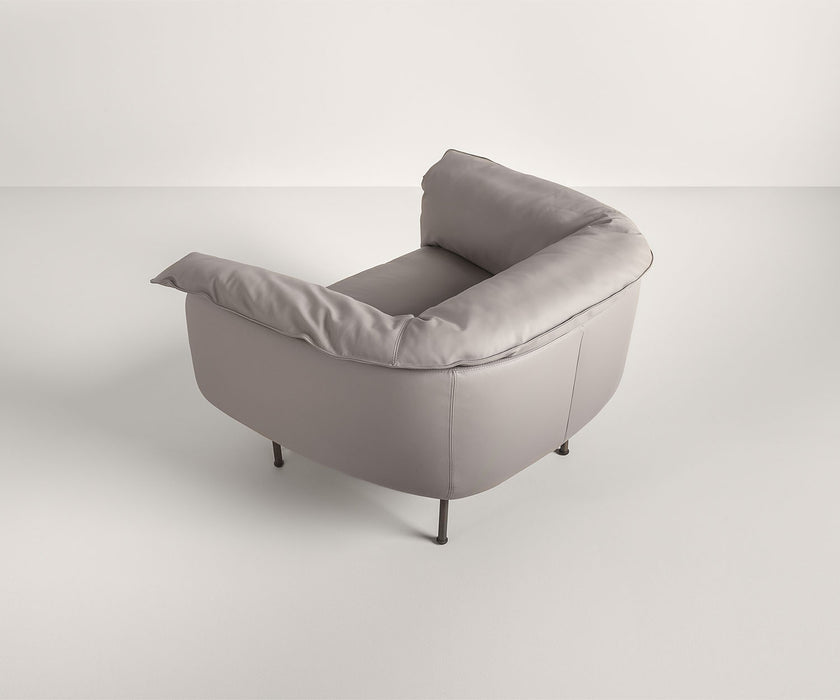 High end Winnie Lounge Armchair by Frag Casa Design