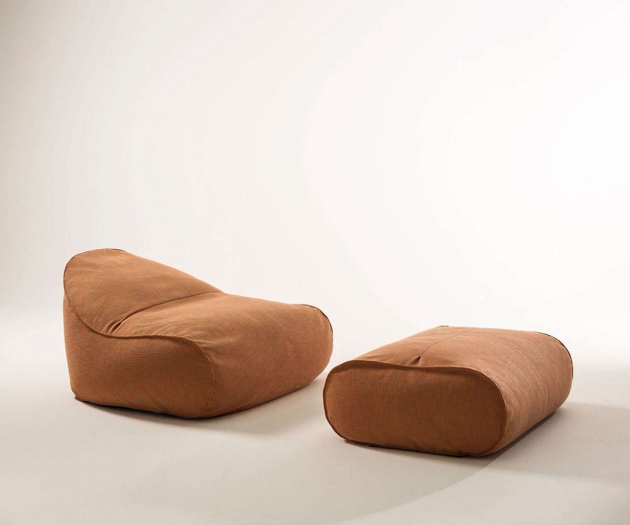 Onda Lounge Chair I Roda