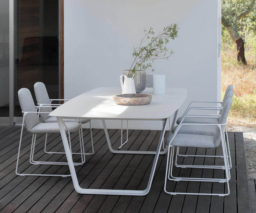 Air Dining Table | Manutti 