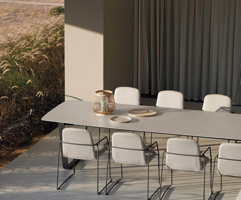 Air Dining Table | Manutti 