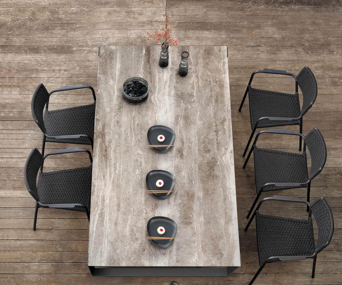Air Dining Table | Manutti 