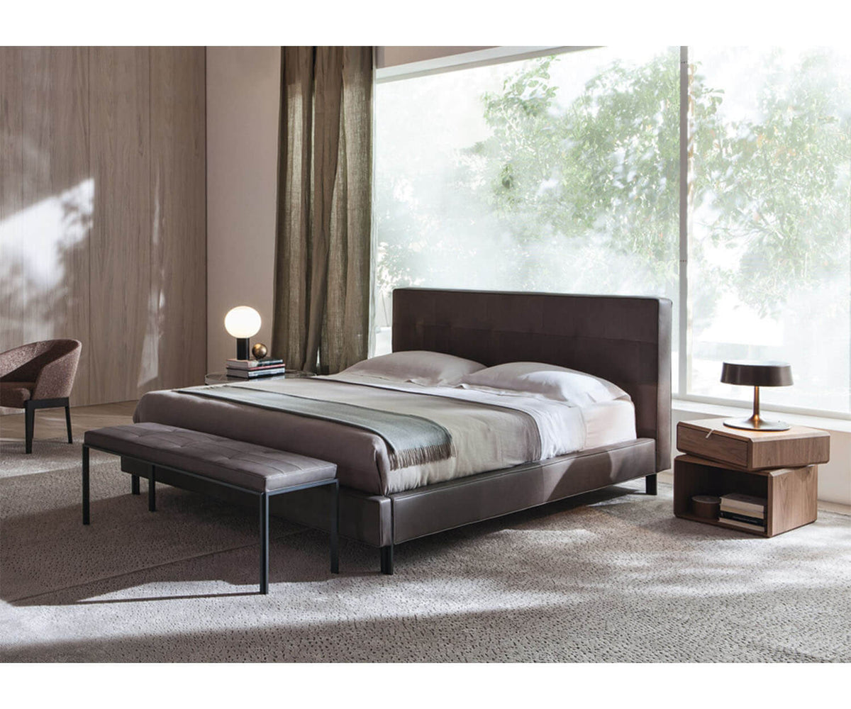 High End Anton Bench Bedroom by Molteni&amp;C Casa Design Group