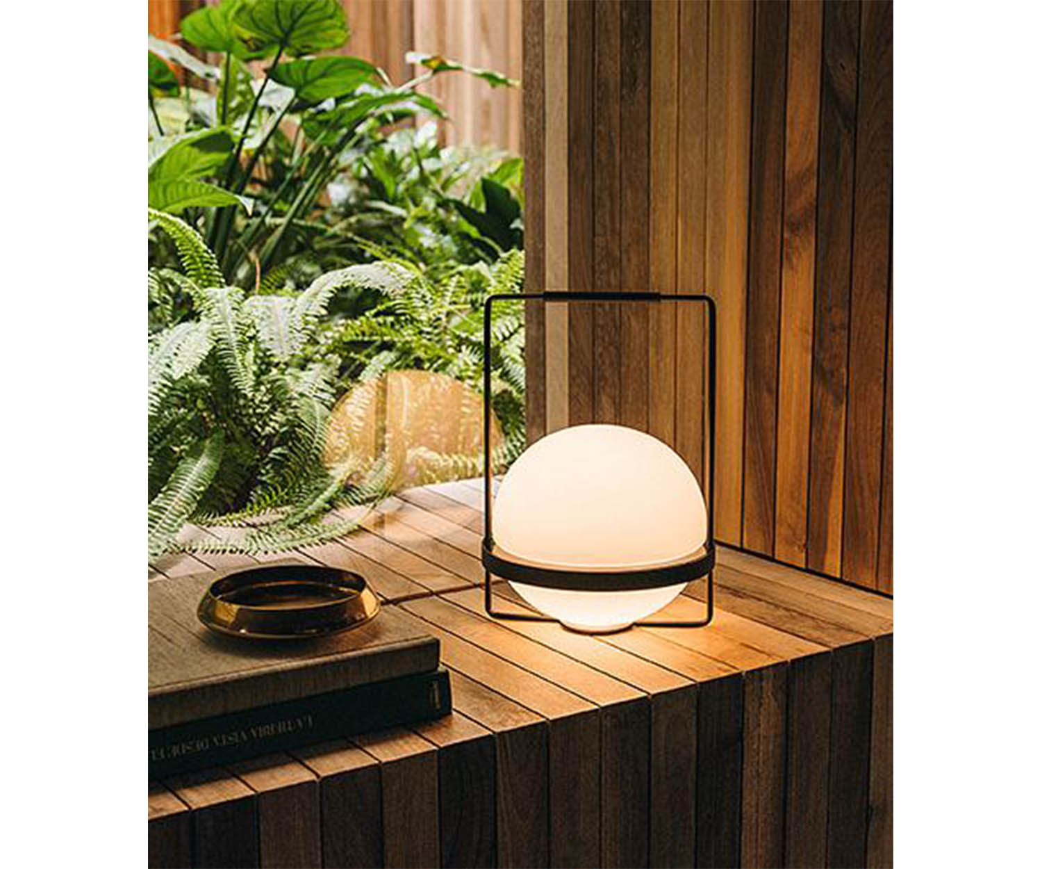 High end Palma Table Lamp by Vibia Casa Design