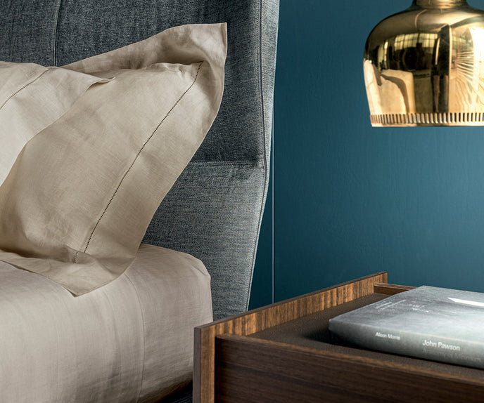 High End Azul Bed by Molteni&C Casa Design Group