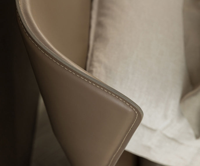 High End Azul Bed by Molteni&C Casa Design Group