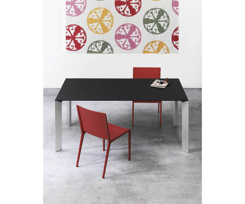 High end Nori Dining Table by Kristalia Casa Design