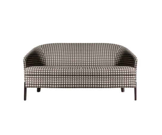 High End Chelsea Small Sofa by Molteni Casa Design Group