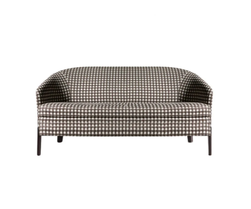 High End Chelsea Small Sofa by Molteni Casa Design Group