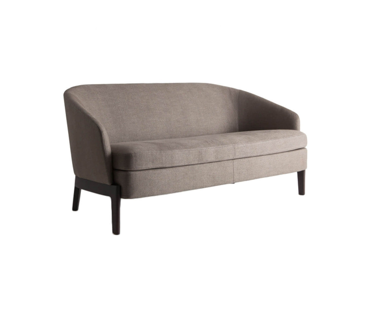 High End Chelsea Small Sofa by Molteni Casa Design Group