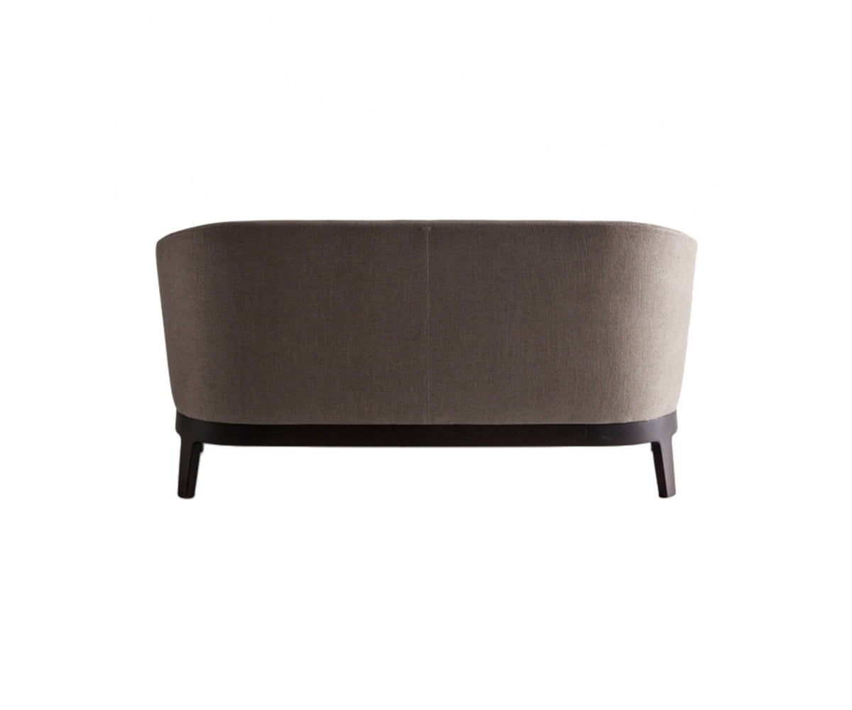 High End Chelsea Small Sofa by Molteni Casa Design Group