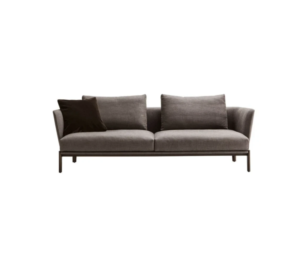 High End Chelsea Sofa by Molteni Casa Design Group