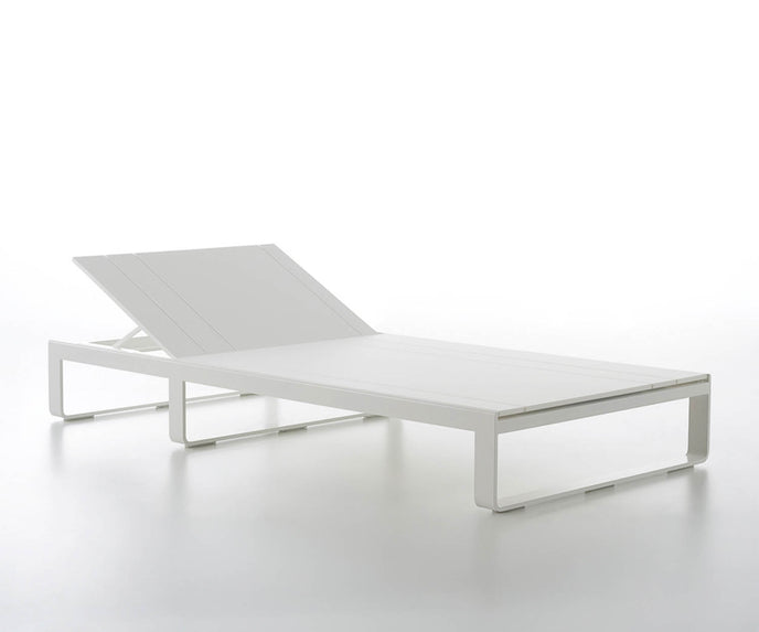 High end Flat Chill Bed by Gandia Blasco Casa Design
