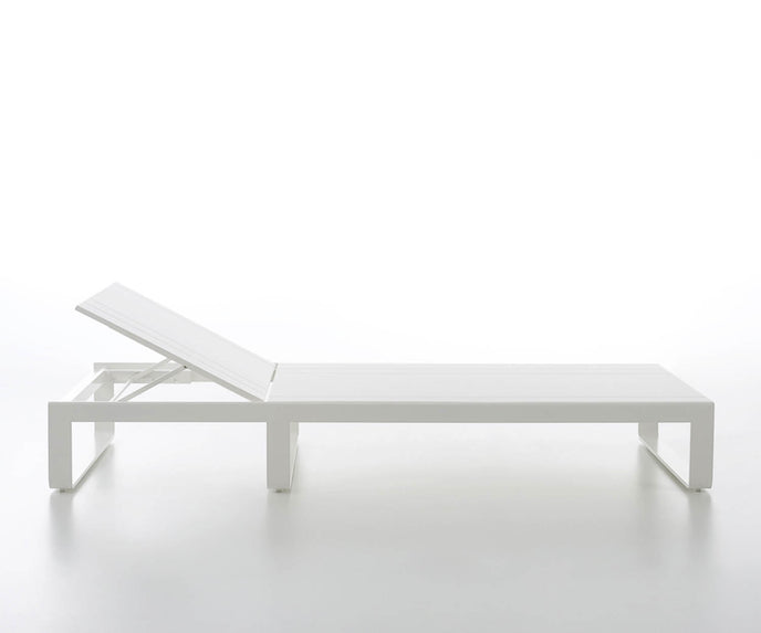 High end Flat Chill Bed by Gandia Blasco Casa Design