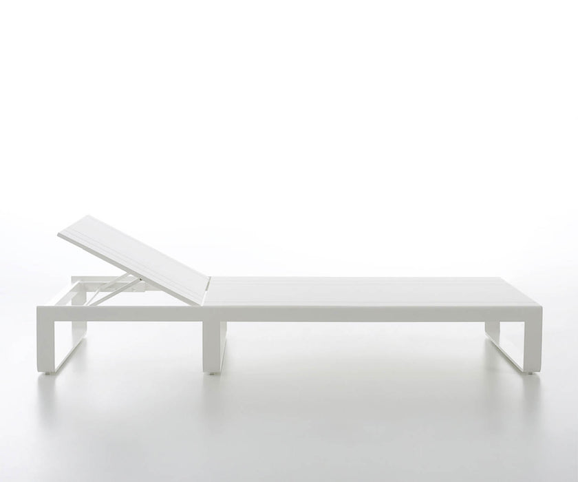 High end Flat Chill Bed by Gandia Blasco Casa Design