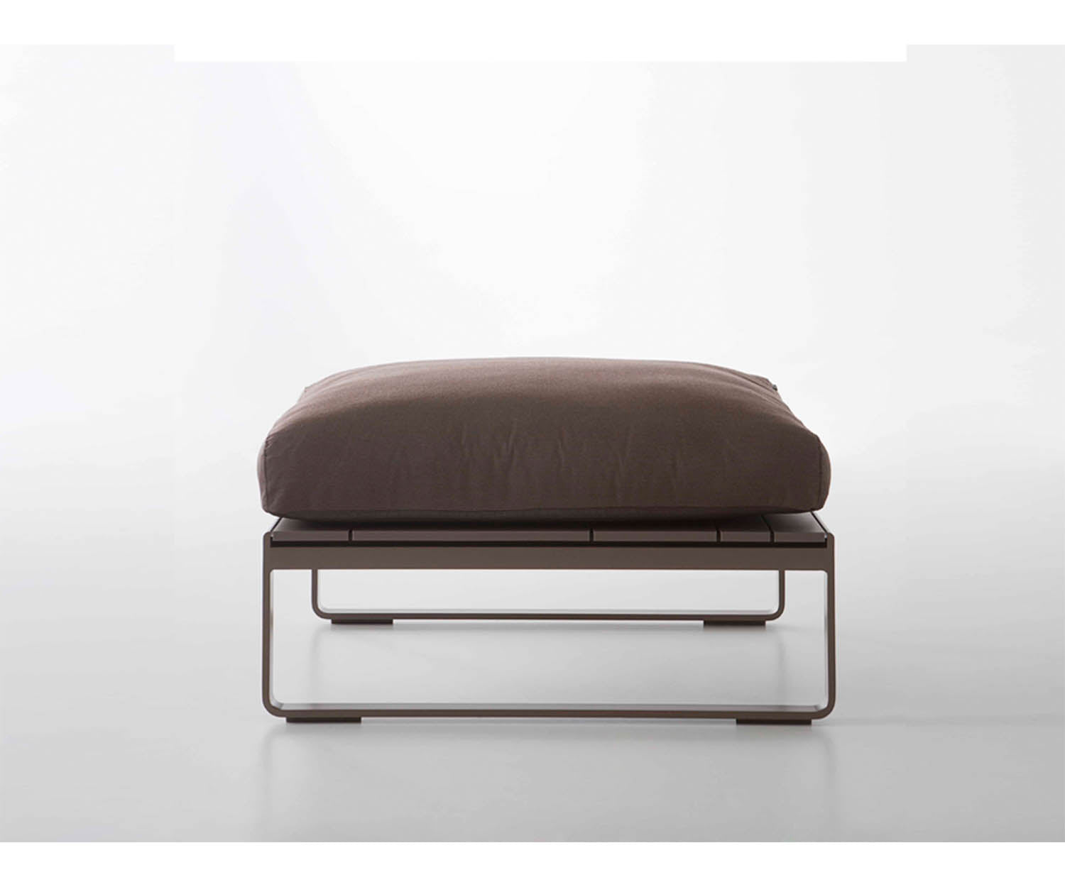 High end Flat Modular Ottoman by Gandia Blasco Casa Design