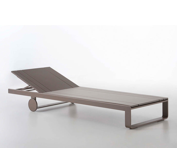 High end Flat Chaise Lounge by Gandia Blasco Casa Design
