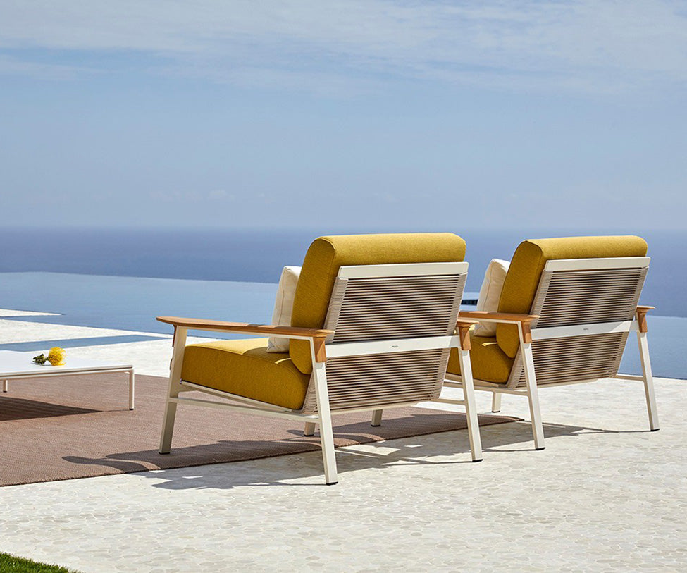 Stylish City Outdoor Lounge Chair by Point | Casa Design Group