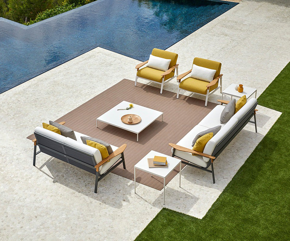 Stylish City Outdoor Lounge Chair by Point | Casa Design Group