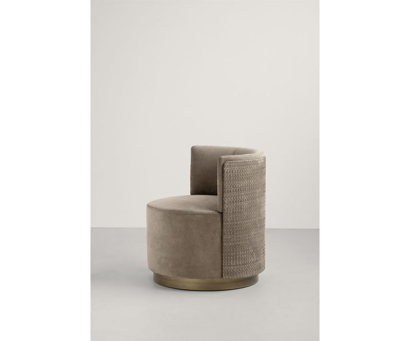 High End Clubby Lounge Chair by Frag Casa Design Group