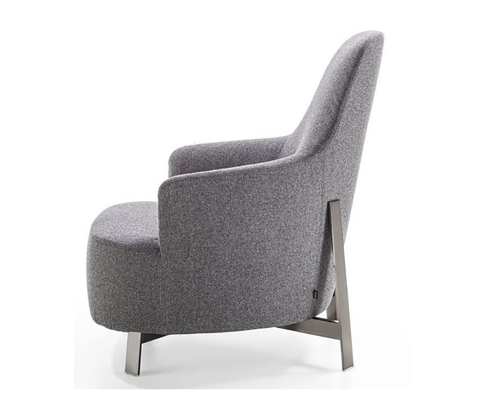 Copine Bergere Steel Lounge Chair | Porada