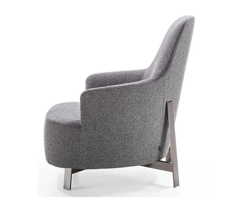 Copine Bergere Steel Lounge Chair | Porada