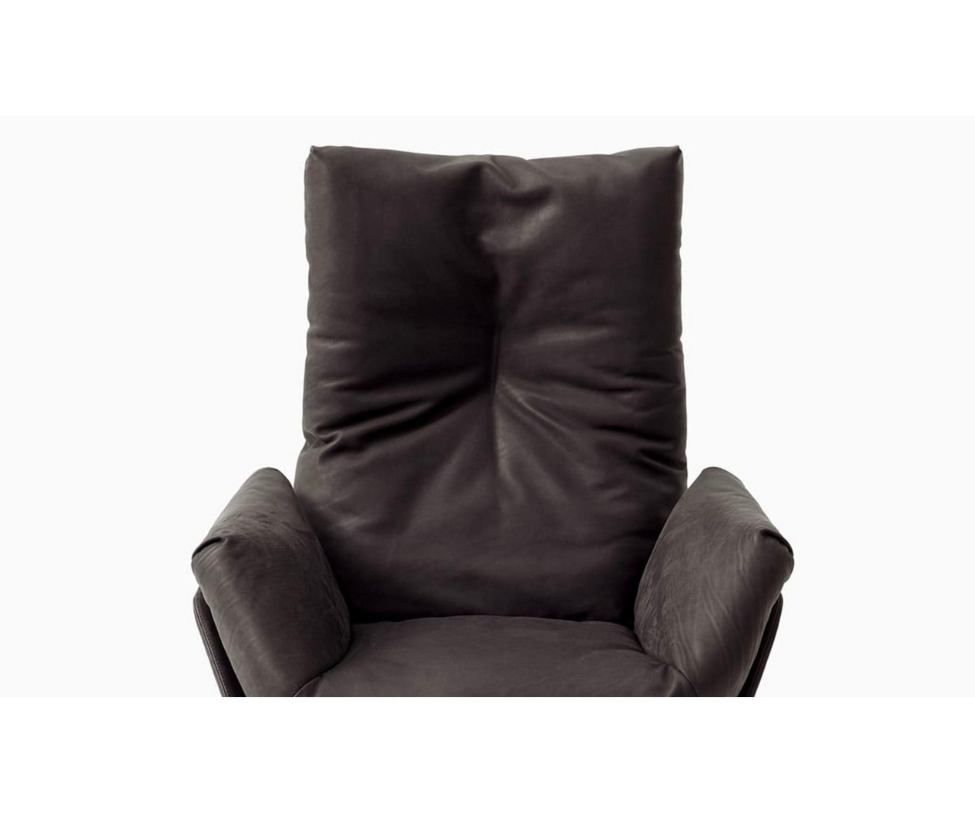 Modern Comfortable Cordia Lounge Armchair by Cor Casa Design Group