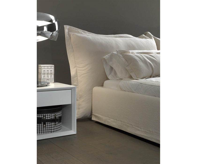 High end Dalí Bed by CasaDesús Casa Design