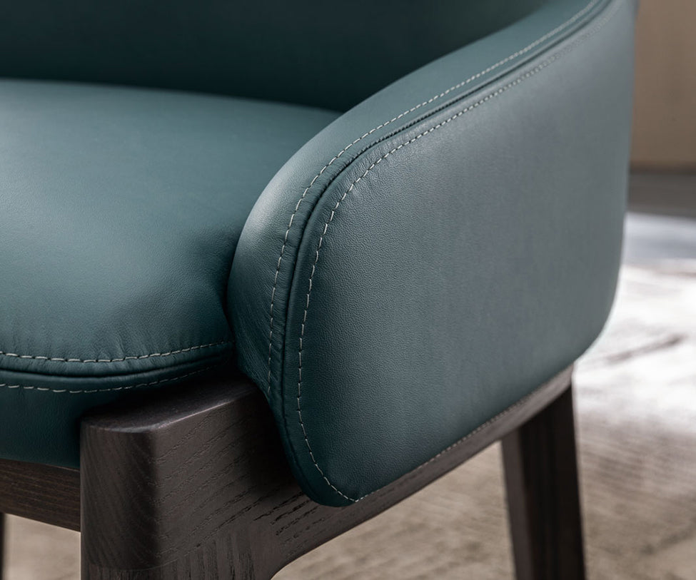 High End Devon Armchair by Molteni&amp;C Casa Design Group