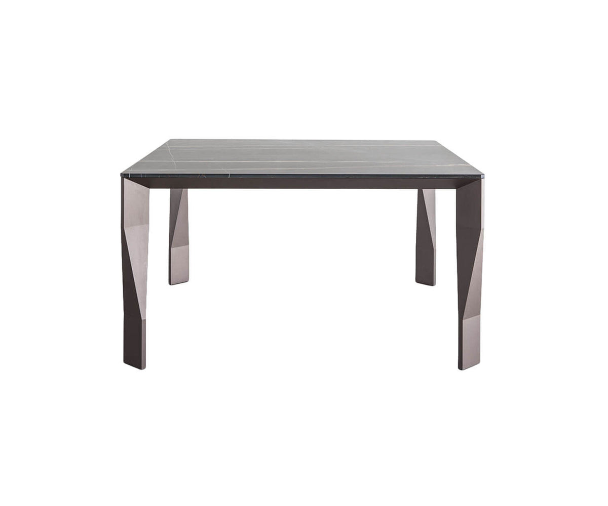 High End Diamond Dining Table by Molteni&amp;C Casa Design Group