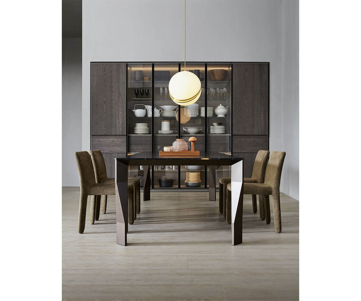 High End Diamond Dining Table by Molteni&amp;C Casa Design Group