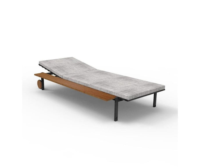 High end Casilda Sunbed by Talenti Casa Design