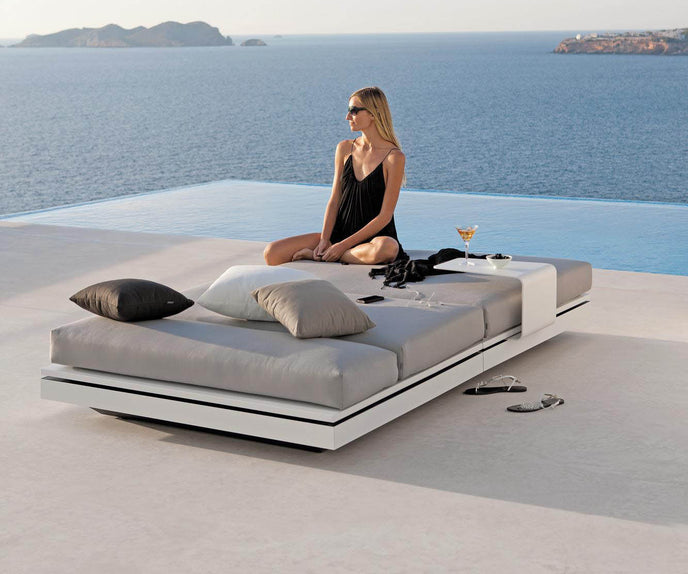 Elements Side Table | Manutti 