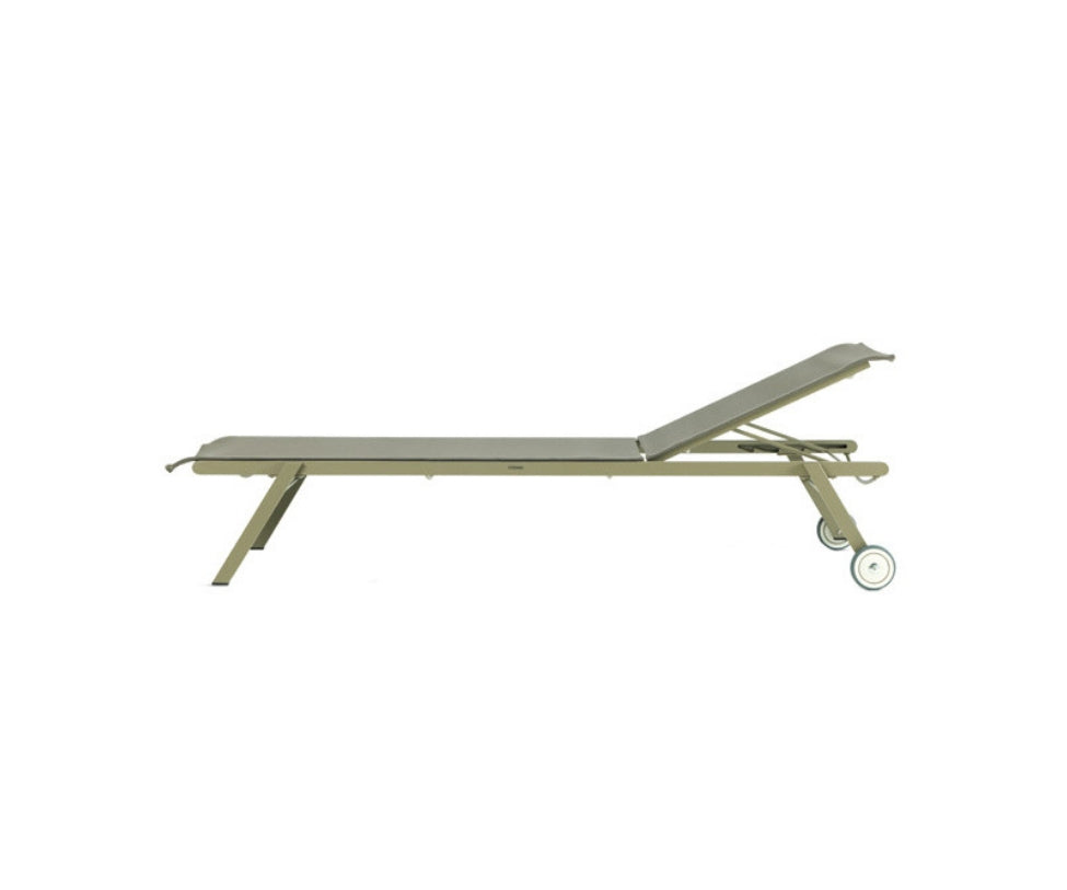 High end Elisir Sunbed by Ethimo Casa Design