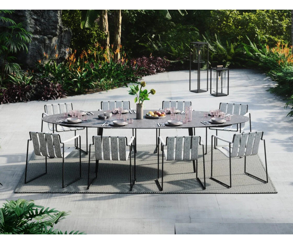 Styletto Oval Low Dining Table | Royal Botania