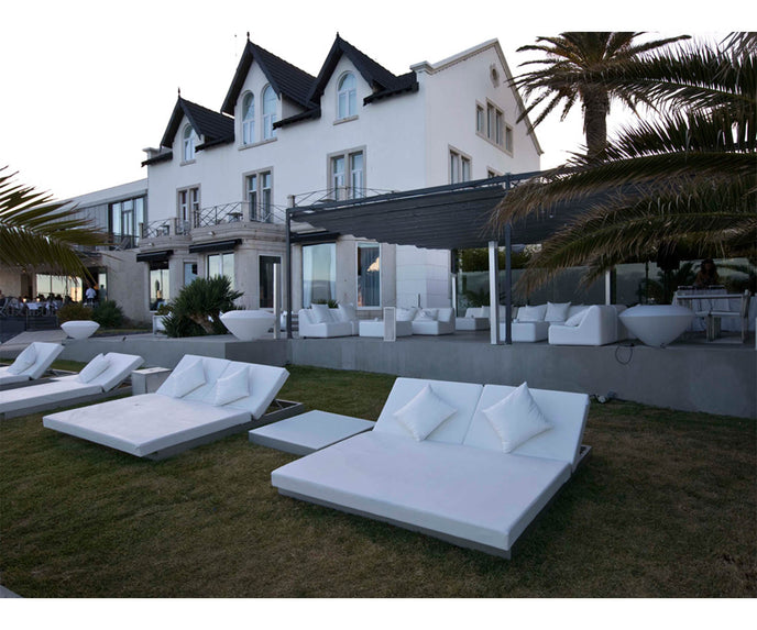 High end Chill Side Table Chaise Lounge by Gandia Blasco Casa Design