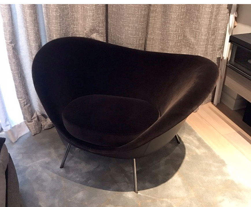 High End Floor Sample D.154.2 Armchair Chair Type B by Molteni&C Casa Design Group