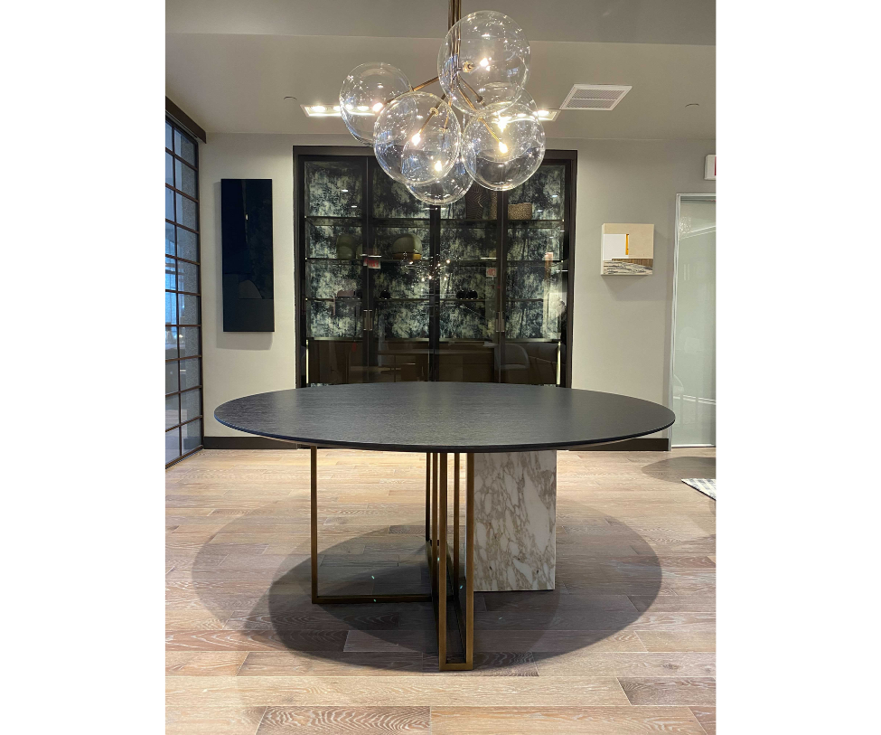 High End Floor Sample Plinto Dining Table by Meridiani Casa Design Group