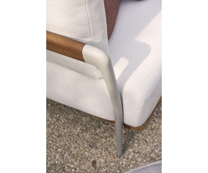 High End Flows Lounge Chair by Manutti Casa Design Group
