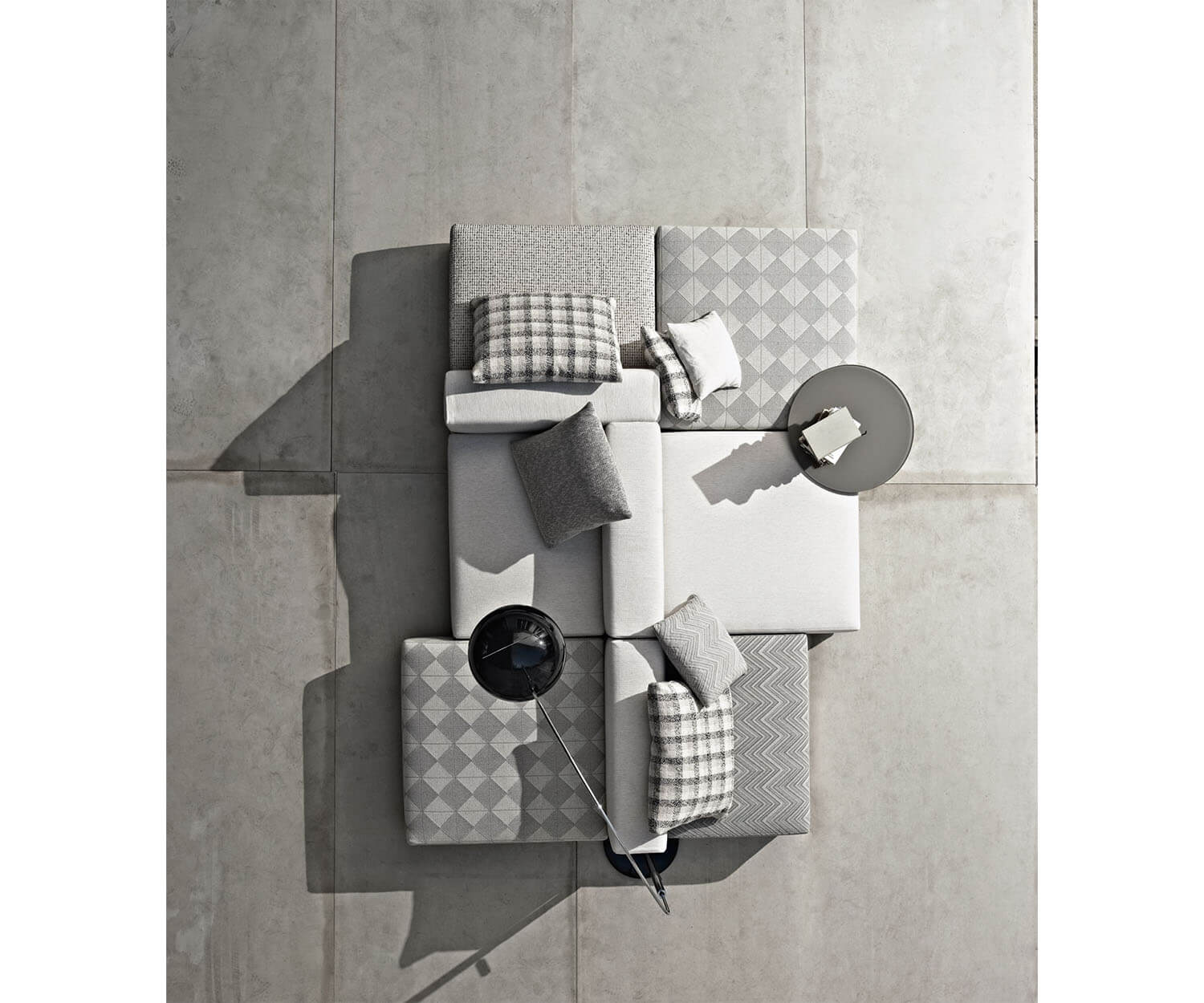 High End Freestyle Sofa by Molteni&C Casa Design Group