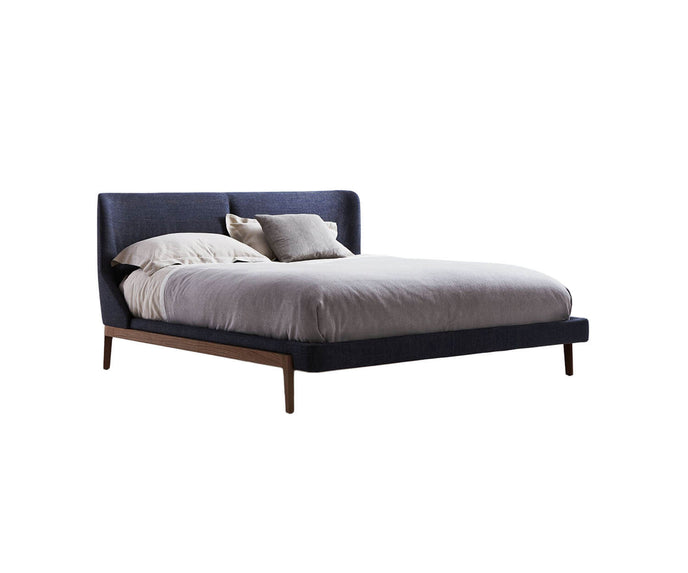 High End Fulham Bed by Molteni&C Casa Design Group