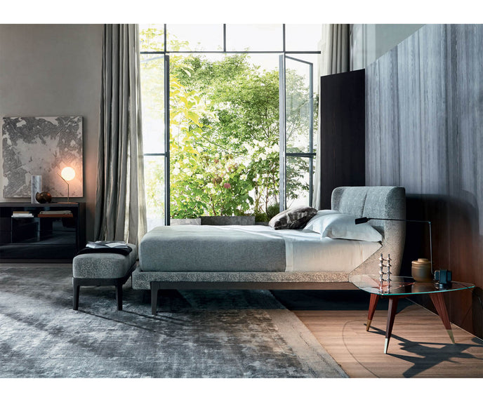 High End Fulham Bed by Molteni&C Casa Design Group