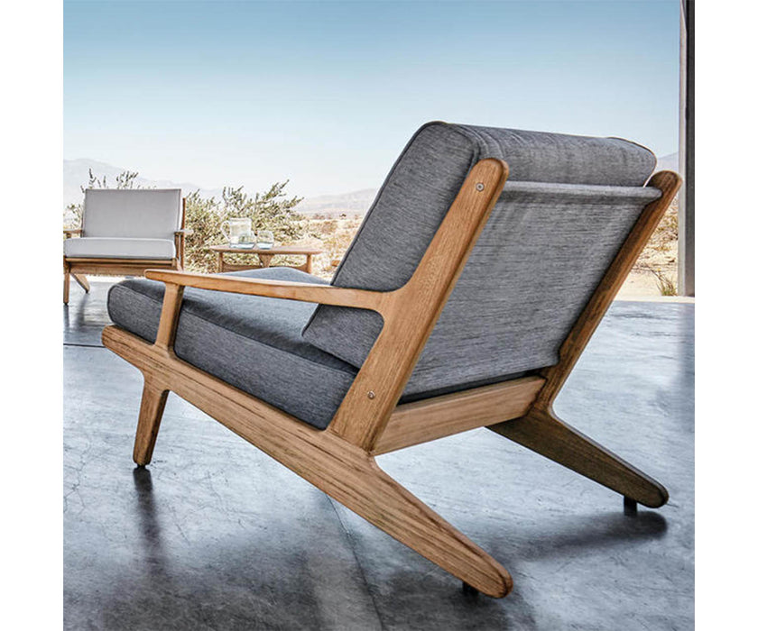 Gloster Bay Lounge Chair