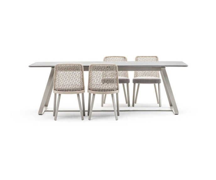 High end Kolonaki Dining Table by Varaschin Casa Design
