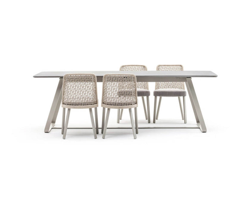 High end Kolonaki Dining Table by Varaschin Casa Design