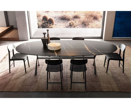 High End Gatwick Dining Table by Molteni&C Casa Design Group