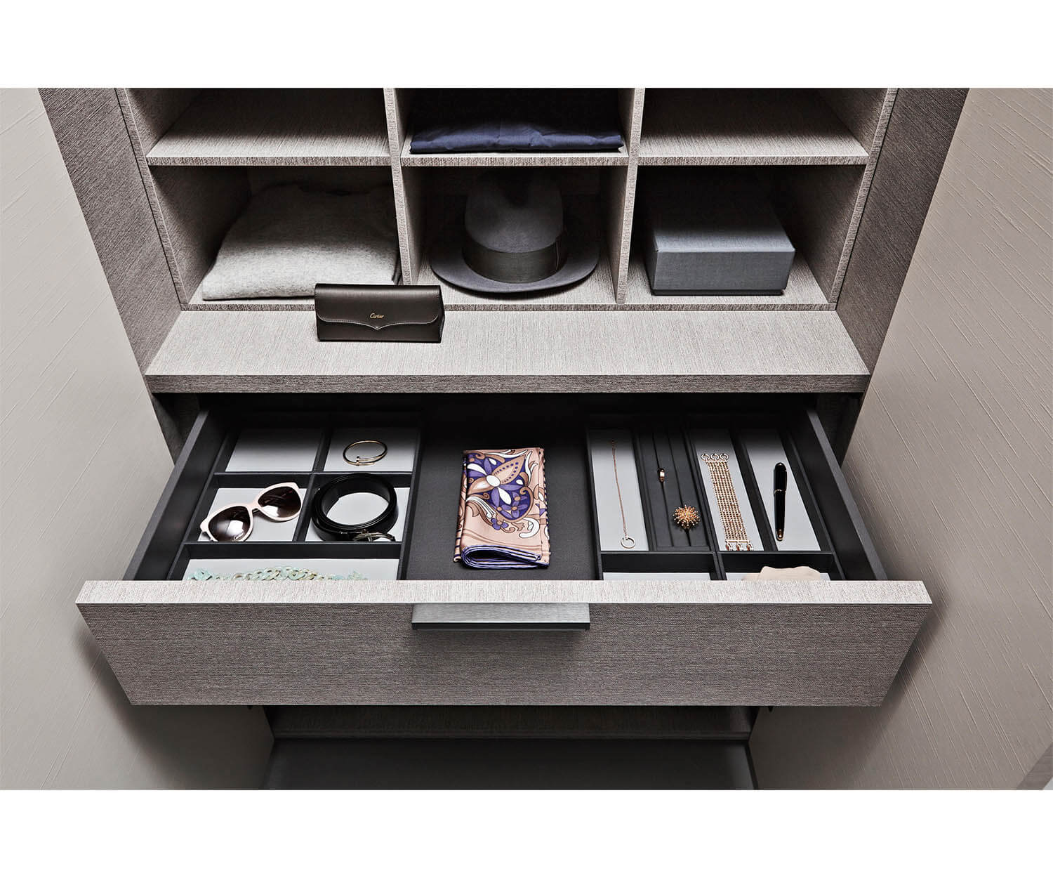 High End Gliss Master-Deep Closet by Molteni&C Casa Design Group