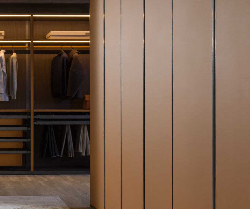 High End Gliss Master Smooth Wardrobe by Molteni&amp;C Casa Design Group