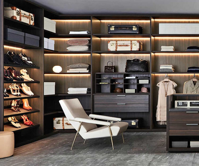High End Gliss Master Walk-in Closet by Molteni&C Casa Design Group
