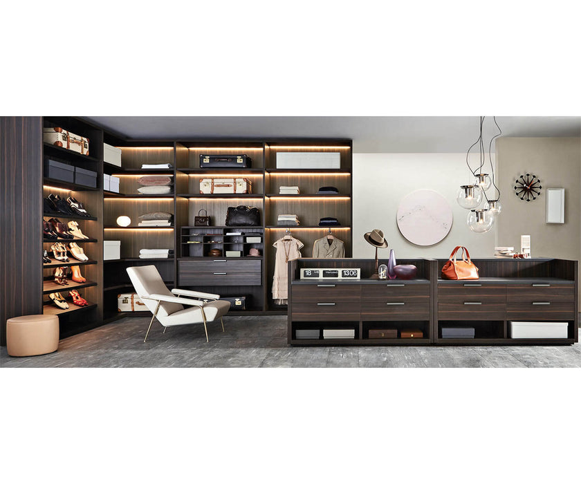 High End Gliss Master Walk-in Closet by Molteni&C Casa Design Group