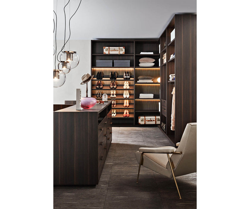 High End Gliss Master Walk-in Closet by Molteni&C Casa Design Group